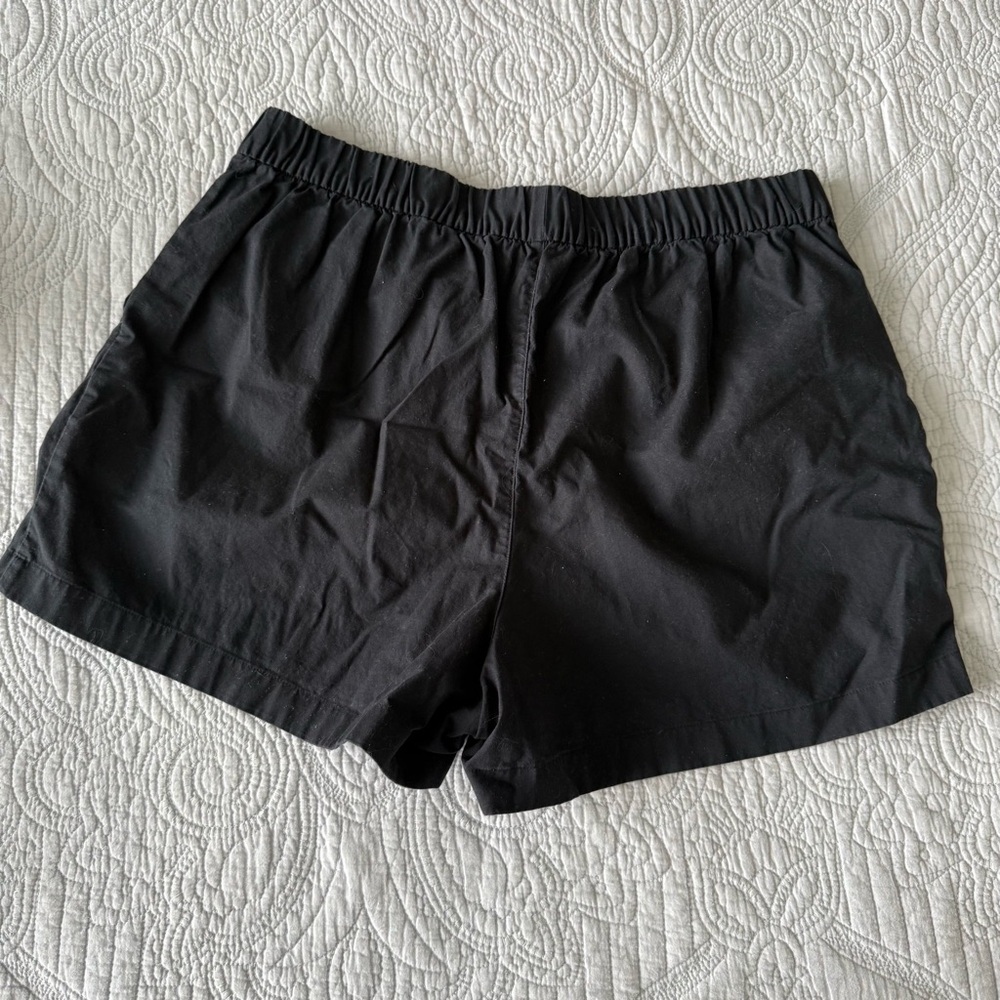 Uniqlo Women's Black Shorts